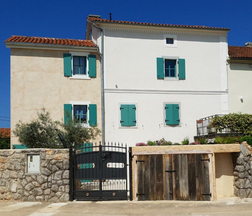 Holiday Home Olea Malinska Ngoại thất bức ảnh